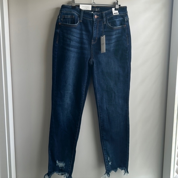 Judy Blue Mid Rise Slim Fit - Picture 4 of 8